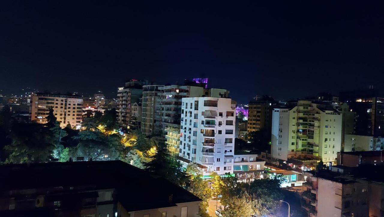 Spacious Family-Friendly Apartment In The Heart Of Bllok Tirana Extérieur photo