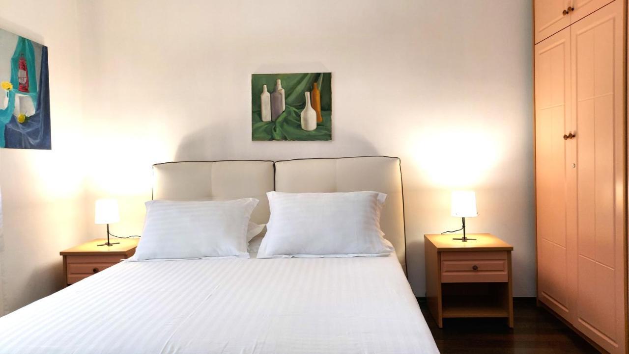 Spacious Family-Friendly Apartment In The Heart Of Bllok Tirana Extérieur photo